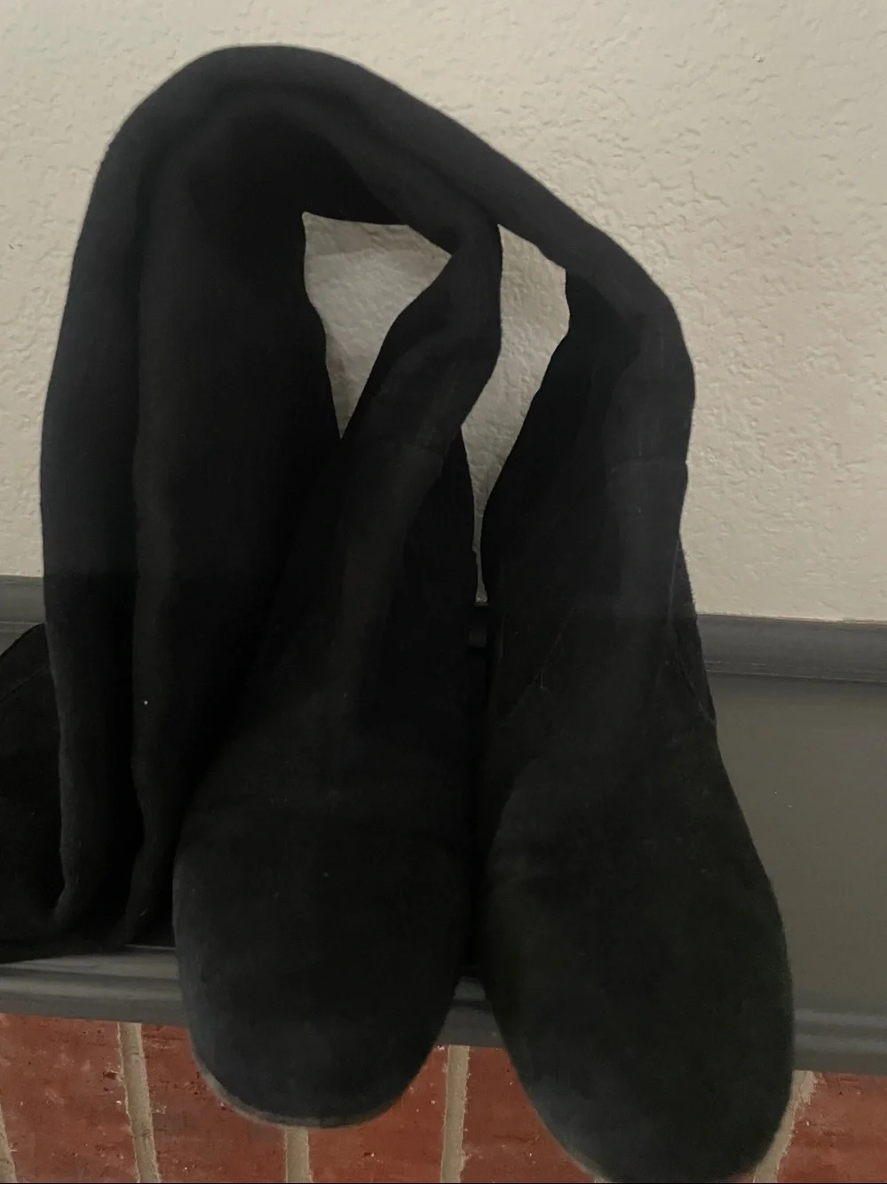 Vince “Blythe” over the knee boots black all leather/suede US 8